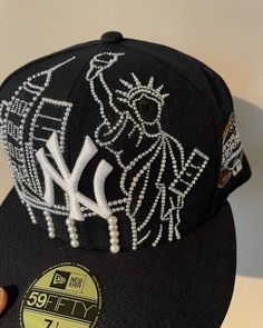 Y2k Hats, Ny Cap, Custom Fitted Hats, Ny Hat, Swag Hats, Dope Hats, Hat Aesthetic, Fits Aesthetic, Custom Caps