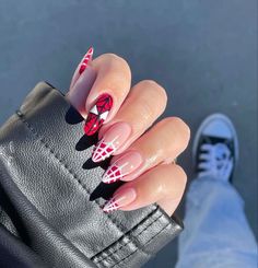 Cool Red Nails, Halloween Nail Inspiration, Spiderman Nails Acrylic, Nail Art With Gems, Marvel Nails, Uñas Aesthetic, Kutek Disney, Colorful Nails, Grunge Nails