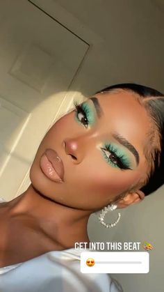 Easy Makeup Looks Black Women, Color Under Eye Make Up, Valentines Day Makeup Black Women, Eyeshadow Looks Black Women, Pretty Makeup Ideas, Melanin Makeup, Makeup Book, Makeup Tip