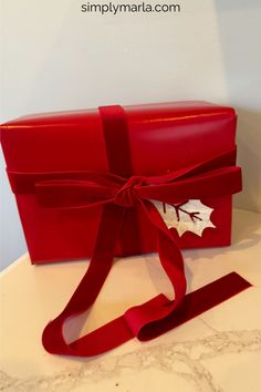 HEY EVERYONE! WE ARE SO EXCITED TO SHARE 45 BEAUTIFUL CHRISTMAS GIFT WRAPPING IDEAS WITH YOU ALL! WHETHER YOU ARE LOOKING FOR GIFT WRAPPING THEMES AND IDEAS OR YOU WANT STEP BY STEP INSTRUCTIONS ON HOW TO CREATE THE LOOK, THIS POST IS FOR YOU! #ELEGANT #FORKIDS #CREATIVE #2024 #RED #KIDS #PINK #GREEN #BLACK #AESTHETIC #BLUE #CLEARBAG #BAG Gift Wrapping Themes