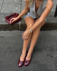 Cherry Outfit Ideas, Cherry Clothes, Stile Kylie Jenner, Dr Shoes, Elegante Casual, Looks Street Style