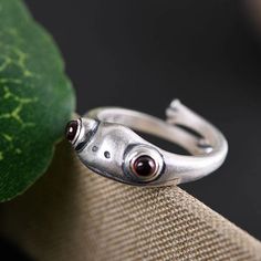 FREE SHIPPING WORLDWIDE & FREE GIFT ON ORDER OVER $30. Frog Ring, Retro Ring, Animal Rings, Knuckle Rings, Statement Ring Silver, Finger Rings, Fashion Ring, Open Ring, Red Garnet