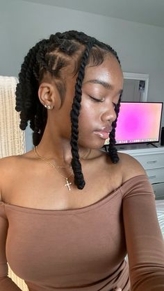 invisible locs How To Style Short Invisible Locs, Mid Back Invisible Locs, Short Invisible Locs Hairstyles, Invisible Locs Barrel Twist, Styling Invisible Locs, How To Style Invisible Locs, Peekaboo Invisible Locs, Style Invisible Locs