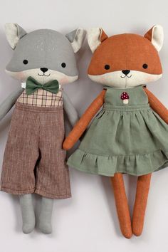 handmade fox and wolf stuffed animal dolls made with a Studio Seren sewing pattern Fox Sewing Pattern, Simple Sewing Patterns, Wolf Stuffed Animal, Fox And Wolf, Stuffed Animal Sewing, Fox Stuffed Animal