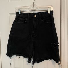 Tl;Dr: Medium Dark Black, Distressed, Denim Shorts From Oak + Fort. Details: - Falls Around Mid-Thigh - One Denim Hole On Left Side Of Short - Distressed Hem - Deep Pockets Condition - Very Good (Never Worn) - A Few Subtle Marks On Back Of Short, But Adds To Character :-) Occasion Ideas - Summer, Spring, Fall - Casual Outing Oak Fort, Oak And Fort, Distressed Denim Shorts, Black Denim Shorts, Casual Fall, Dark Black, Distressed Denim, Black Denim, Jean Shorts