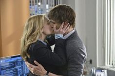 Annie kissing Auggie. Merlin Freya