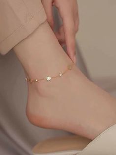 Gold Anklet Designs Kerala, Leg Chain Anklets Indian Gold Simple, Gold Anklet For Baby Girl, Elegant Gold Anklets For Puja, Gold Bollywood Style Anklet For Festive Occasions, Payal Design, Jewelry Necklace Simple, Cute Anklets