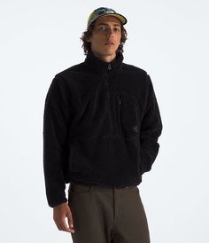 The Men’s Extreme Pile Pullover takes comfort to the edge—and then over. With a relaxed fit, 70% recycled high-pile fleece and an adjustable hem, you might find yourself welcoming the cold. Men's Men's Fleece Full Zip [North Face, Northface, thenorthface, the northface, TNF, tnf] Mens Fleece, The North Face, Relaxed Fit, Black