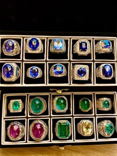 Bulgari Serpenti Watch, Serpenti Watch, Body Jewelry Diy, Bulgari Serpenti, Cosmic Ring, Gem Hunt, Jewelry Guide, Ancient Artefacts, Gold Bullion Bars