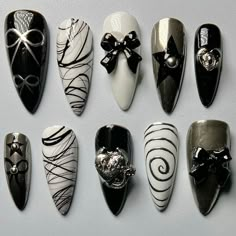 Black Nail Ideas Aesthetic, Cool Black And White Nails, White Silver And Black Nails, Southern Gothic Nails, Black Charm Nails, Grunge Nails With Charms, Black 3d Nails, Goth Coquette Nails, Simple Black And White Nails