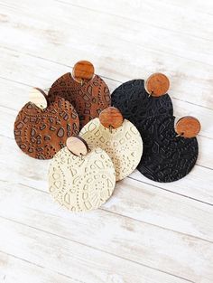 Check out this item in my Etsy shop https://www.etsy.com/listing/1276445017/large-faux-leather-stud-earrings Engraved Leather Earrings, Wood And Leather Earrings, Leather Burning, Leather Stud Earrings, Cute Bridesmaids Gifts, Faux Earrings, Diy Earrings Studs, Diy Laser Cut, Bernat Yarn