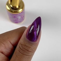 Give your nails that drip-licious look with this medium purple jelly-colored shade Lavender Cat Eye Nails, Purple Cat Eye Nails, Thick Layers, Nail Shimmer, Gel Top Coat