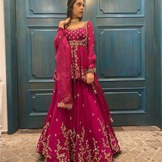 Lehenga & Dresses For Summer Trendy Outfits Indian, Indian Outfits Lehenga, Traditional Indian Dress, Pakistani Fancy Dresses, Indian Dresses Traditional, Traditional Indian Outfits, Party Kleidung, Indian Bridal Outfits, Designer Dresses Casual