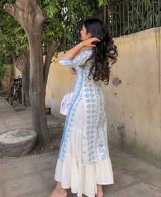 Traditional Aesthetic Outfits, Everyday Saree Look, Aesthetic Indian Outfit Kurti, Kurti Inspo Aesthetic, Desi Style Casual, India Outfits Traditional, Traditional Indian Outfits Aesthetic, Indian Simple Outfits, Casual Indian Outfits Simple