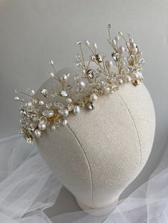 * This delicate bohemian gold crown made with natural freshwater pearls crystals and rhinestones. Complement most wedding hairstyles. It is the perfect bridal headpiece for that woman who wants to simply sparkle on her wedding day.  * Measures  height 1.9 inches (5 cm) (at its widest part) * Each Spring Wind accessory is packed in original gift box perfect for safe storage and travel. *More crowns* https://www.etsy.com/shop/SpringWindStore?ref=seller-platform-mcnav&section_id=24423821 CUSTOM ORD Crown Wedding Hair, Queen Wedding, Boho Crown, Pearl Crown, Gold Hair Vine, Crown Gold, Wedding Hair Piece, Gold Headpiece, Gold Tiara