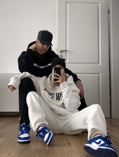 Couple Fits, Cute Couple Outfits, Matching Couple Outfits, Matching Couple, University Of Kentucky, Couple Matching, Cute Relationship Goals, Couple Outfits, Couple Aesthetic