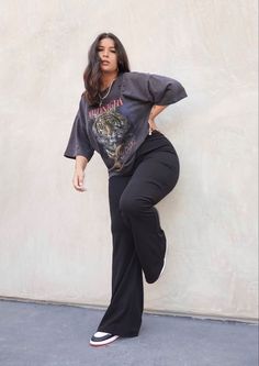 Plus Size Airport Outfit, Pants 2020, Cute Grunge, Look Legging, Layer Dip, Outfits Curvy, Academia Fashion, Body Outfit