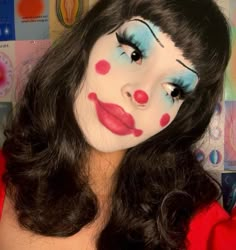 Simple Clown Costume Women, Sweet Clown Makeup, Simple Clown Face Paint, Female Clown Costume Diy, Female Clown Halloween Costume, Friendly Clown Makeup, Red And White Clown Makeup, Pretty Clown Makeup Halloween, Red And Blue Clown Makeup