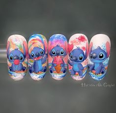 Cartoon Nail Designs, Bling Bottles, Pop Art Nails, Nail Stencils, Nail Art Disney, Nail Art Videos, Nail Art Tutorial, Disney Cartoons