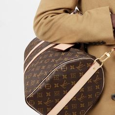 Louis Vuitton Keepall In Monogram Canvas. The Leather Has Been Replaced By Lv Box And Dust Bag Included. This An Original Vintage Item, Canvas Is In Perfect Condition. Louis Vuitton Keepall, Monogram Canvas, Dust Bag, Vintage Items, Louis Vuitton, Monogram, Canvas, Leather, Color