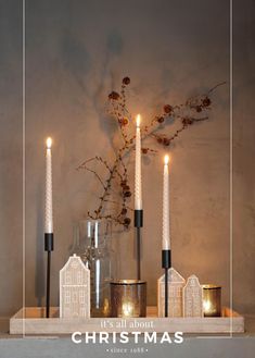 Advent Table Decorations, Trending Christmas Decor 2024, Christmas Side Table Decor, Candle Tray Decor, Transparent Vase, All About Christmas, Twist Candle, Christmas Candle Decorations, Beautiful Christmas Decorations