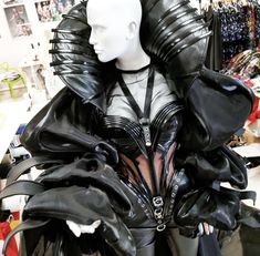 Madonna Dress, Modern Goth, Street Goth, Drag Star, Fashion Design Collection, 3d Fashion, Stunning Outfits, Fashion Victim, Dark Fashion