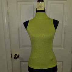 #910b Nwot Michael Stars Bright Green Sleeveless Turtleneck Mercerized Cotton Blend, Stretch, Size On Label: 1 Size Fits Most. Not Lined. Obo! All My Items Are From Smoke & Other Smells Free Environment Measurements And Details Are In The Pictures. All Reasonable Offers Will Be Considered. Contents And Details As Pictured. All Measurements Are Approximate And In Inches, Described To The Best Of My Abilities. No Returns. Dummy: Bust 34.25" Waist 26" Hips 35.25" 23" Long. Green Stretch Vest, Fitted Green Tank Top, Fitted Green Vest Top, Green Stretch Sleeveless Tank Top, Green Fitted Summer Vest, Green Stretch High Neck Top, Fitted High Neck Vest Top, Spring High Neck Stretch Vest, Stretch High Neck Vest For Spring