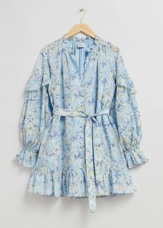 Tiered Voluminous Dress Voluminous Dress, Frilled Collar, Spring Floral Dress, Dress Crafts, Blue Floral Print, Looks Chic, Fashion Story, Mulberry Silk, Spring Dresses