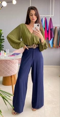 Business Casual Outfits For Women Colorful, Fun Work Outfits Business Casual Colorful, Bussines Casual Women Outfits, Bussines Casual Woman, Colorful Business Casual, Color Blocking Outfits, Diy Vetement