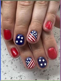 Browse gorgeous Valentine's Day nails with romance and heart-shaped themes to make your nails look amazing. Pink nails, red nails and Valentine's Day nail art. Patriotic Nails Design, America Nails, Elegant Nail, July Ideas