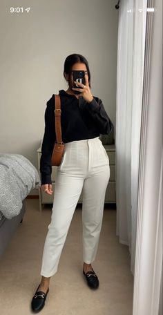 Black Jeans White Stitching Outfit, Corporate Baddie Shoes, Latina Office Outfit, Cream Work Pants Outfit, Banker Outfits Women Office Wear, Chill Office Outfits, Loafers Work Outfit, Bank Outfits Work, Baddie Office Outfits