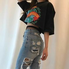 Find More at => http://feedproxy.google.com/~r/amazingoutfits/~3/oWl8SNUQgqA/AmazingOutfits.page Moda Grunge, Mode Ulzzang, Instagram Baddie, 90s Fashion Grunge, Outfit 90s, Trending Fashion Outfits, Outfit Trends