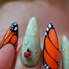 Nail art by abbi on Instagram: "Wild ladybugs for the beautiful Lou  Using @nailorder xtensions in long stilleto  @homeofnailart detailed paints  Markatt glue for 3d details   Desgin and inspo the amazing @nails_by_3llie   #bugnails #ladybugnails #handpaintednailart #nailartaddict #jointhenailorder #nailorder #handpaintednails #buttetflywingnails #buttetflywingnails #nails" Stilleto Designs Nails, Nail Art On Coffin Shape, Nail Techniques Step By Step, Fun Short Almond Nails, Layered Nail Art, Drawing Nails Art, Cool Nails Acrylic, Gummy Worm Nails, Bugs Life Nails