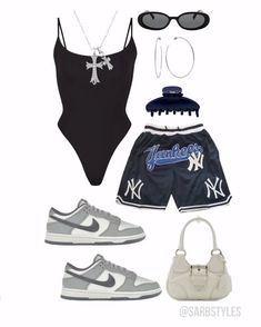 Baseball Outfits, Yankees Outfit, Fresh Margarita, Baseball Game Outfit, Classy Going Out Outfits, Gameday Fits, Outfits Lazy, Simple Outfits For School, New York Outfits