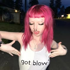 Alternative Hairstyles Long, Alt Short Hair, Short Pink Hair, Alternative Hairstyles, Empty Wallet, Reaction Pic, Alt Girls, Hairstyles Long