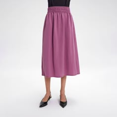 Elevate your early autumn wardrobe with this Women's Twill Ruched Waistband Maxi Skirt from A New Day™. This maxi length skirt features an elasticated waist for comfort and a broad, ruched waistband for extra shaping. The gathered skirt offers just the right amount of swishy fullness. Made from textured twill fabric, it has a casual feel and is perfect for pairing with various materials. A New Day™: Style that goes wherever you do. Picnic Skirt, Midi Sweater Skirt, Midi Skirt With Pockets, Purple L, Midi Flare Skirt, Autumn Wardrobe, Bubble Skirt, Early Autumn, Slip Skirt