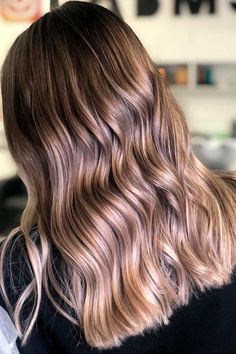 Ash Brown Hair Ideas are What You Need To Update Your Style (New Update) ★ Blonde Hair Without Bleach, Ash Brown Hair Ideas, Brown Hair Without Bleach, Ash Brown Hair Colors, Balayage On Black Hair, Dark Ash Brown Hair, Black Hair Ideas, Brown Hair Ideas