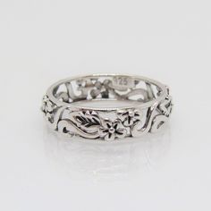 Sterling Silver Flower Filigree Band Ring ...Marked 925...Total of weights 2.3grams...Size 7...Measure of band 5.4MM...It's in very good condition. Etsy Rings, Floral Filigree, Design Flower, Filigree Design, Sterling Silver Flowers, Filigree Ring, Thumb Rings, Jewelry Inspo, Silver Flowers