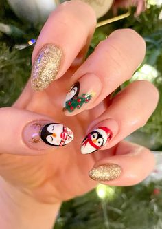 Christmas Dog Nail Art, French Bulldog Nail Art, Penguin Nail Art Christmas, Penguin Christmas Nails, Penguin Nails Christmas, Penguin Nail Designs, Penguins Nails, Christmas Nails Penguin, Cartoon Christmas Nails