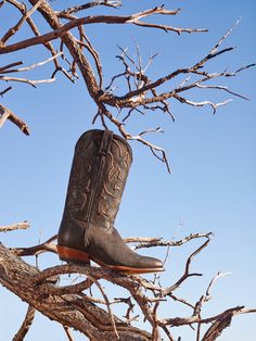 Handcrafted from lavish cow leather, the Stetson Carlisle Cowboy Boot employs brushed and corded leather that gets better with age.  Fifty-six hand-driven lemonwood pegs are used to enable the boot to withstand the elements by expanding and contracti Banana Republic Men, American West, Cowboy Boot, Carlisle, Blouse Outfit, Romper Pants, Winter Sale, Accessories Branding, Beauty Make Up