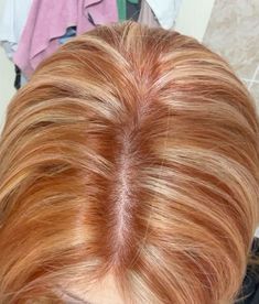 Blonde Streaks In Ginger Hair, Natural Ginger Hair Dye Ideas, Pink Highlights In Auburn Hair, Ginger Hair And Blonde Highlights, Ginger Hair Blonde Highlights Curly, Very Light Ginger Hair, Ginger Hair With Tinsel, Lowlights On Ginger Hair, Ginger Hair With Highlights Blonde