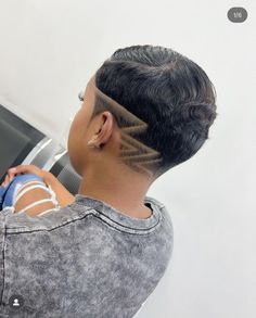 Women Fade Designs, Under Cut Hair Styles For Women, Shave Designs For Women, V Undercut, Under Cut For Woman, Under Hair Shaved, Undercut Sidecut, Pixie Cut Shaved Sides, Best Undercut Hairstyles