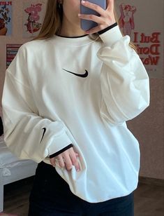 Sweatshirt Women Casual, Cute Nike Outfits, Fashion Top Outfits, Trendy Outfits For Teens, Cute Lazy Outfits, Paris Outfits, Tomboy Style Outfits, Lazy Outfits, Sweatshirt Outfit