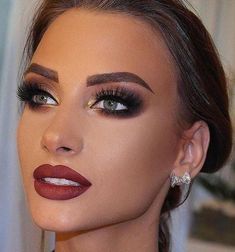 Make Up Guide, Make Up Diy, Red Lips Makeup Look, Wedding Hairstyles And Makeup, Eye Makeup Images, Dark Eye Makeup, Alat Makeup, Red Dress Makeup, Formal Makeup