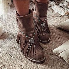 Category:Boots; Upper Materials:PU; Embellishment:Flower,Embroidery; Season:Winter,Fall; Heel Type:Chunky Heel; Gender:Women's; Size Suggestion:standard size, select your usual size; Toe Shape:Pointed Toe; Type:Booties Ankle Boots; Style:Casual,Vintage,Fashion; Heel Height(inch):2-3; Outsole Materials:Rubber; Occasion:Outdoor,Daily,Party; Pattern:Floral; Listing Date:10/09/2023; Production mode:Self-produce; 2024 Trends:Cowboy Boots,Plus Size; Heel Height:Mid Heel Tassel Boots, Boots Boho, Chunky Heel Boots, Fringe Ankle Boots, Popular Boots, Estilo Indie, Brown Boots Women, Boho Boots, Boots Cowboy