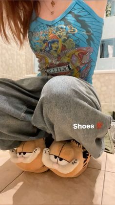 Garfield Stuffed Animal, Nerd Outfits Spirit Week, Garfield Slippers, Lanyard Outfit, Garfield Cosplay, Garfield Shoes, Garfield Clothes, Garfield Outfit, Garfield Stuff