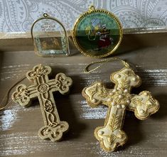 Make your Christmas tree bright and cheerful this year with these wonderful vintage ornaments! Includes two Catholic / Orthodox Christian crosses and two cheerful see-through ornaments! One ornament has a creche and says The Best Gift of All is Jesus and and the other has the three Wise Men and says Worship Him as Savior And Lord. One cross is made of resin and measures about 4.5x3 inches; the second cross is embroidered cloth with decorative items stitched on and measures about 5x4 inches. The see-through ornaments are plastic and are both under 3" in diameter. Orthodox Ornament, Catholic Christmas Decorations, Religious Christmas Ornaments, Christian Crosses, Christian Christmas Decorations, The Three Wise Men, Catholic Christmas, Southern Christmas, Three Wise Men