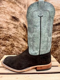 Check out this great new men's Anderson Bean, exclusive to Painted Cowgirl Western Store. Built with the knowledge and expertise of over 100 years of exceptional boot making, Anderson Bean Boot Company offers an affordable line of boots for every purpose. Anderson Bean boots are hand-made in Mercedes, Texas, with high-quality full-grain leather foot and shaft, premium leather insoles and outsoles, and robust' leather heels with leather heel counters. These boots are lined with premium cowhide an Safari Elephant, Square Toe Western Boots, Unique Boots, Mens Bootcut Jeans, Western Store, Boot Companies, Cowgirl Western