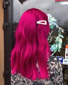 Shea Butter Conditioner, Fuschia Hair, Magenta Hair Colors, Magenta Hair, Hot Pink Hair, Pastel Pink Hair, Hair Chalk, Dyed Hair Inspiration, Bright Hair