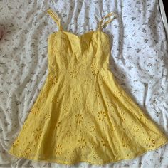 Never Worn Perfect Condition And Perfect For Summer Yellow Sun Dress, Oc Fashion, Sundress Outfit, Yellow Sundress, Yellow Sun, Summer Dress Outfits, Sun Dress, Vintage Boho, Fashion Ideas